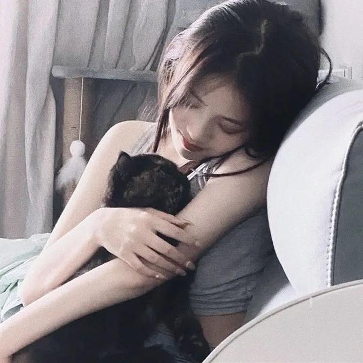 冲破樊笼走彩凤